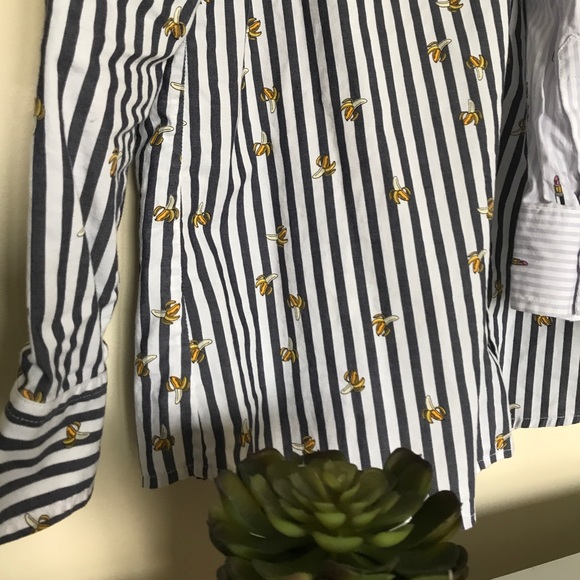 Button down blouses - Picture 3 of 3